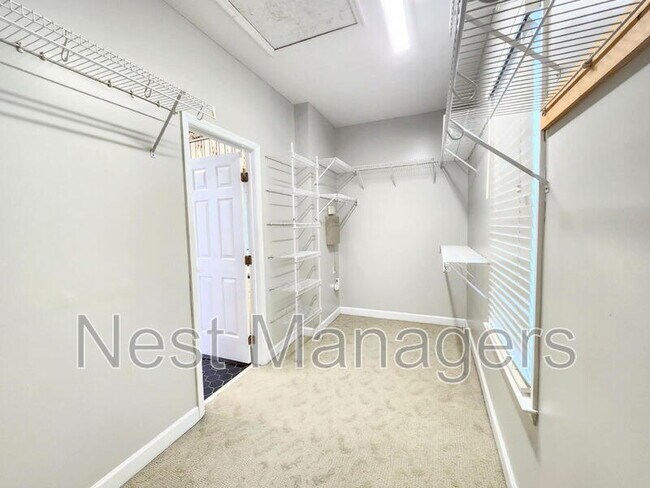 Building Photo - 260 Lick Creek Dr