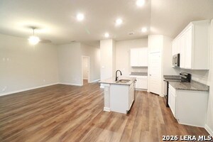 Building Photo - 6810 Diamond Vly