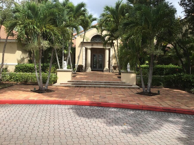 Primary Photo - 1743 Village Blvd