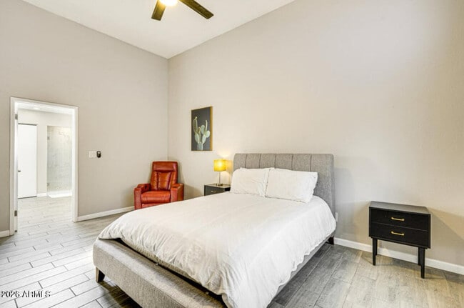 Building Photo - 14236 N 23rd St