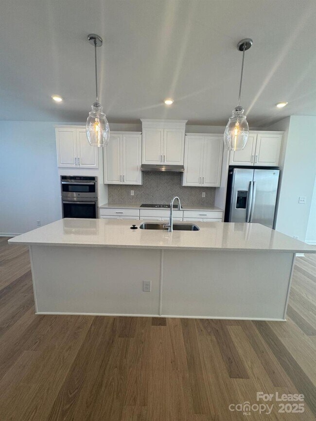 Building Photo - 9458 Senator Royall Dr