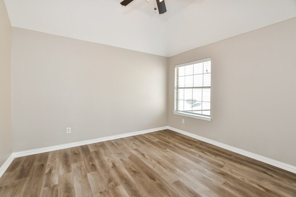 Building Photo - 2813 Independence Dr