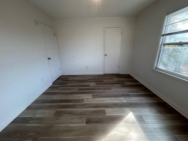 Building Photo - 1723 Stahl St