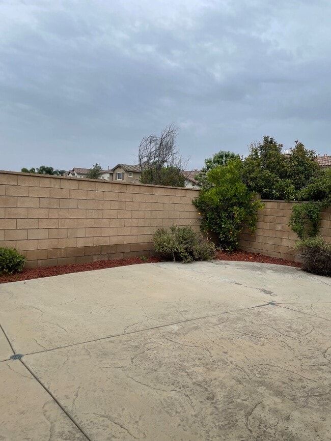 Building Photo - 45898 Gold Mine Dr