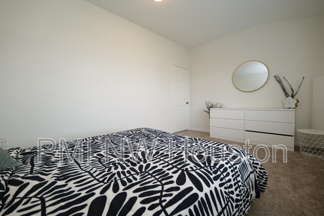 Building Photo - 1203 Lavender Shade Ct