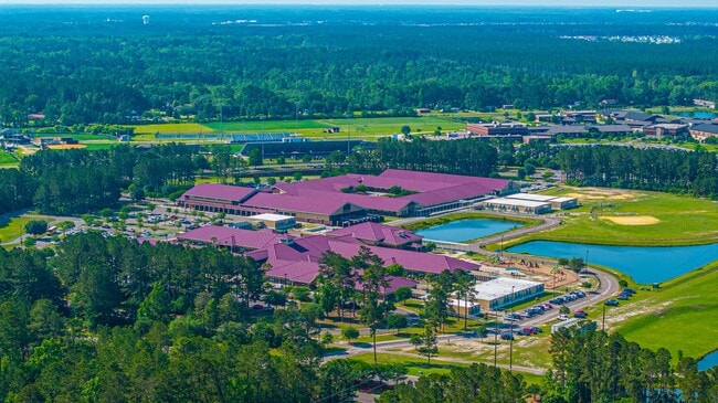 Building Photo - 201 Bigleaf Ct