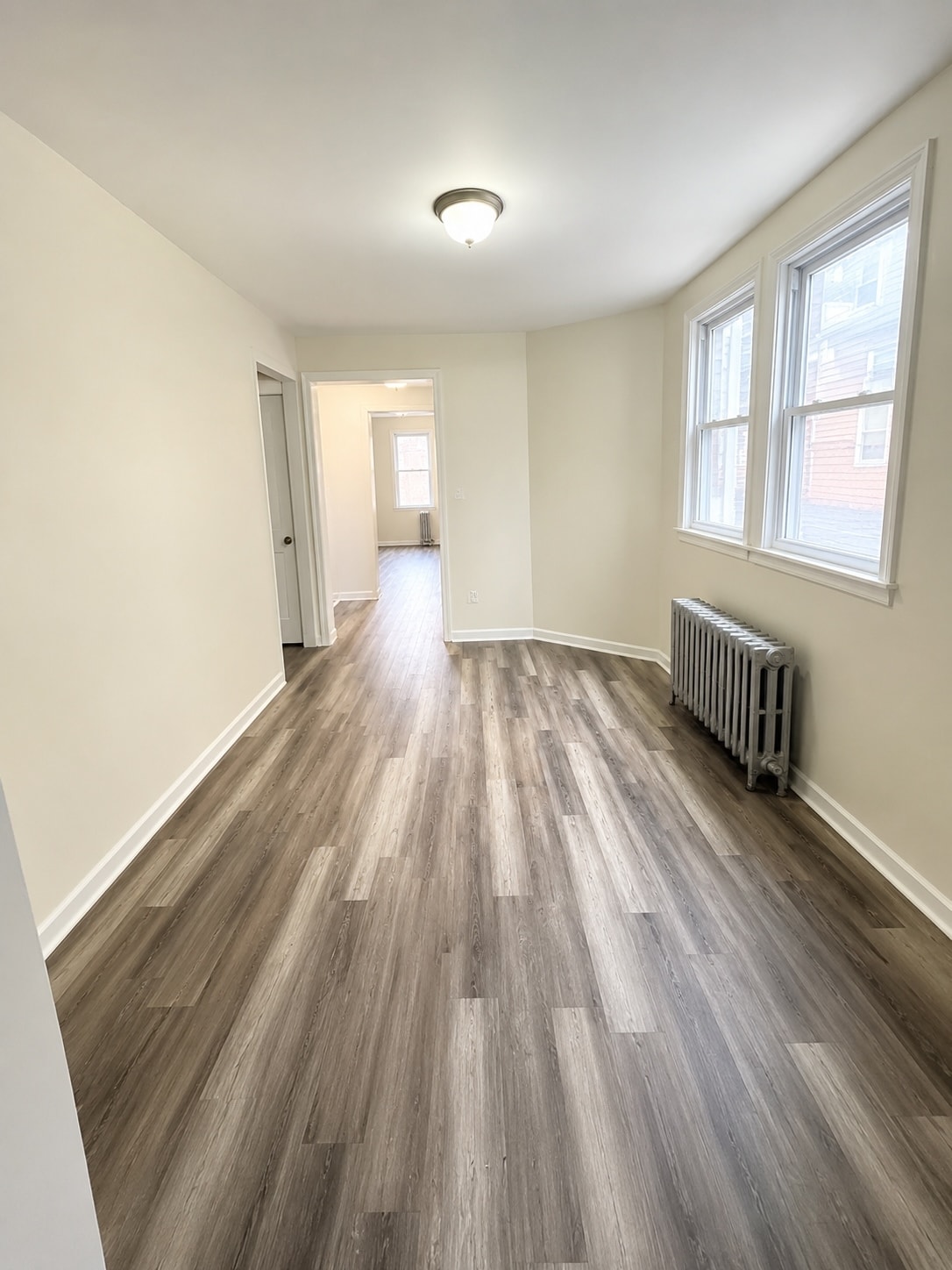 Living Room - 140 E Jersey St