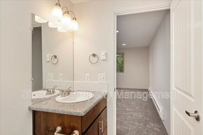Building Photo - 2111 Brittany Ln