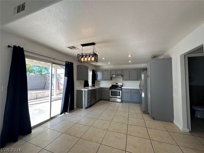 Building Photo - 8275 Cedar Leaf Dr