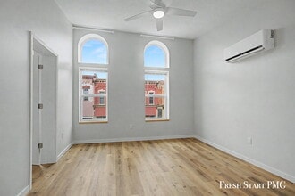 Building Photo - Newly Renovated 3-Bed, 2-Bath Loft in Downtown Portland