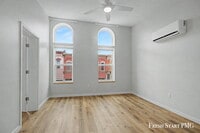 Building Photo - Newly Renovated 3-Bed, 2-Bath Loft in Downtown Portland