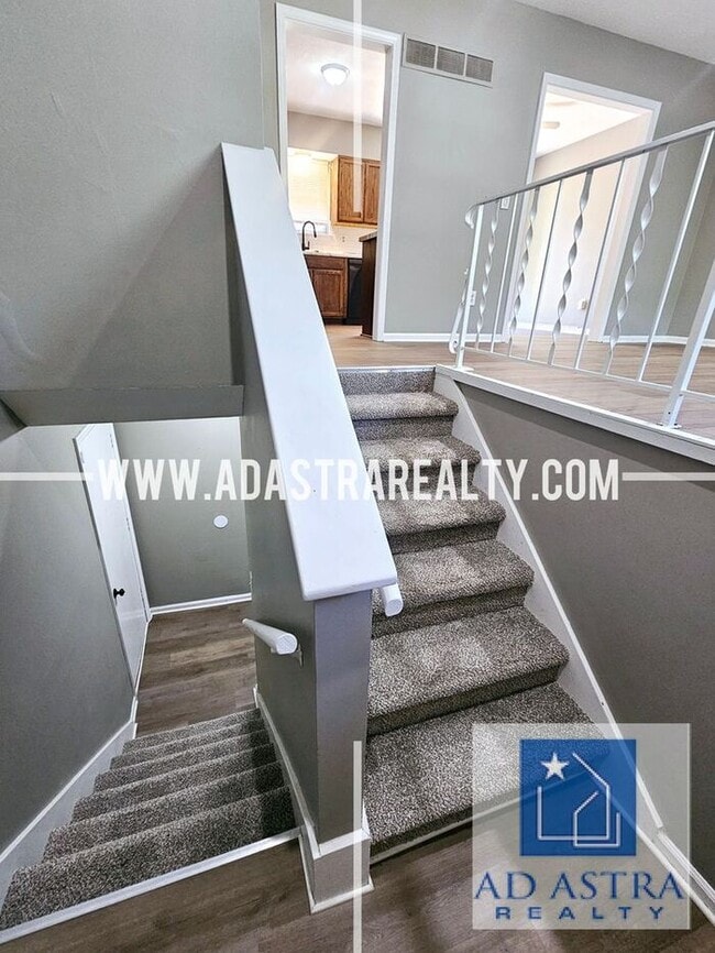 Building Photo - Updated 3 Bed 2 Bath Home in Kansas City-Coming SOON!!