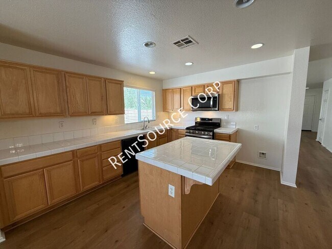 Building Photo - 6312 Atlas Way