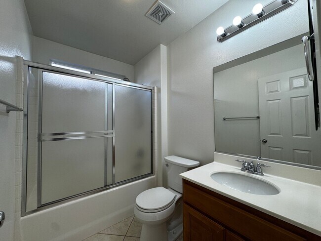 Building Photo - Spacious 4 bedroom in Murrieta for rent!