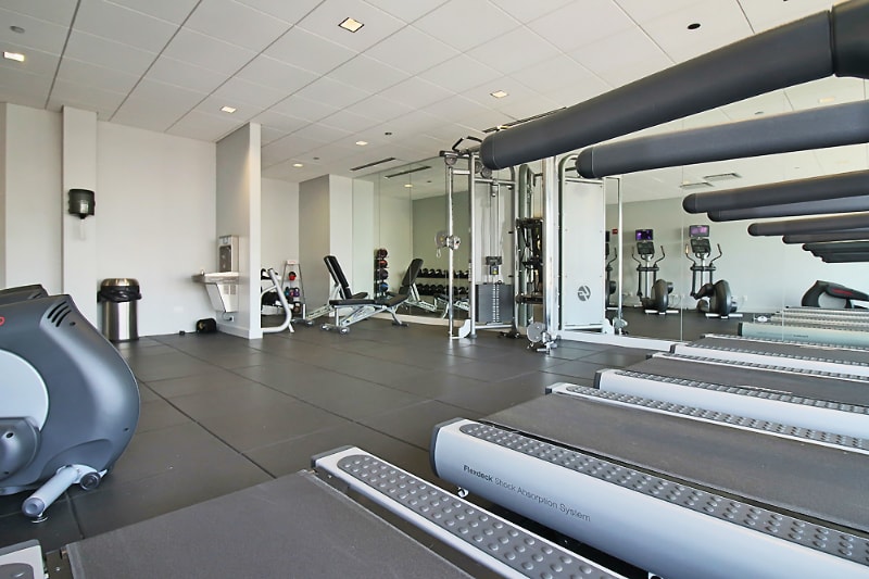 Building Photo - 146 W Roosevelt Rd