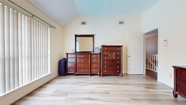 Building Photo - 9222 Symphonic Ln