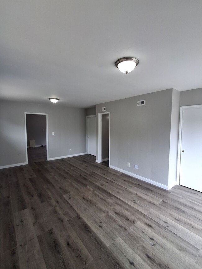 Building Photo - Great Home on a Large Lot! MUST SEE!!!