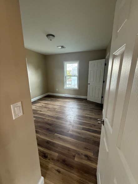 Building Photo - 363 Logee St