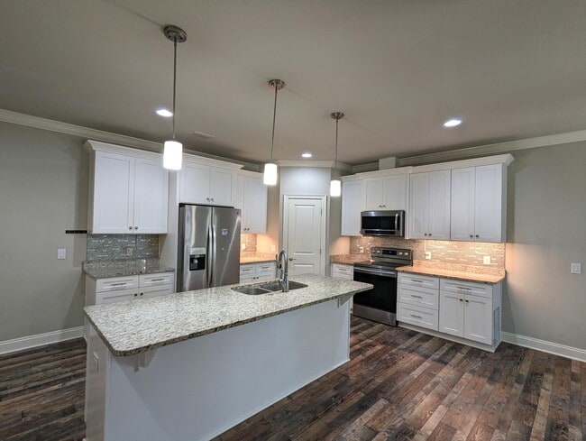 Building Photo - 2369 Belmont Dr