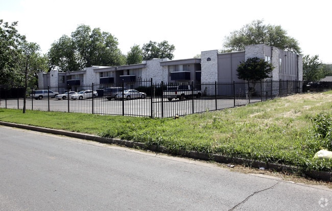 Exterior photo - Newport Shores Apartments