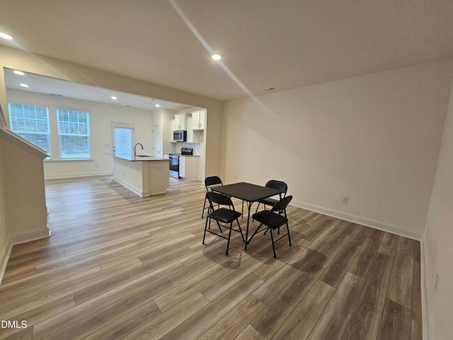 Building Photo - 48 Bloodroot St