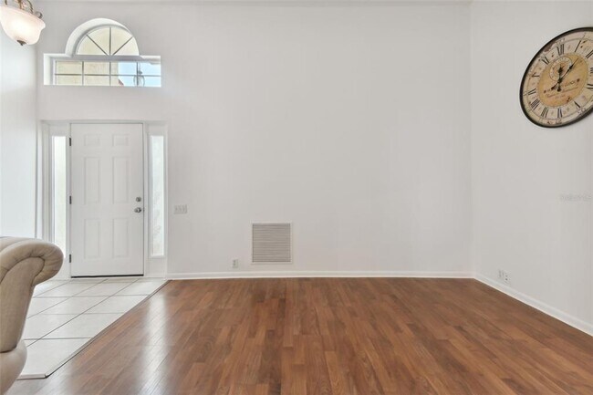 Building Photo - 4327 Murfield Dr E