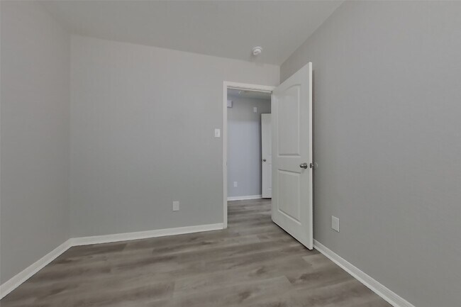Building Photo - 417 Palomino Stand Dr