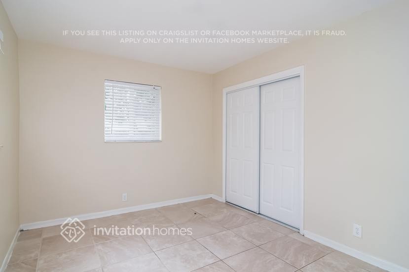 Building Photo - 5811 SW 54th Terrace