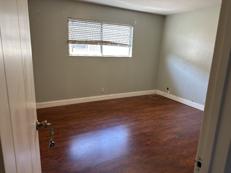 Building Photo - 2114 Curtner Ave