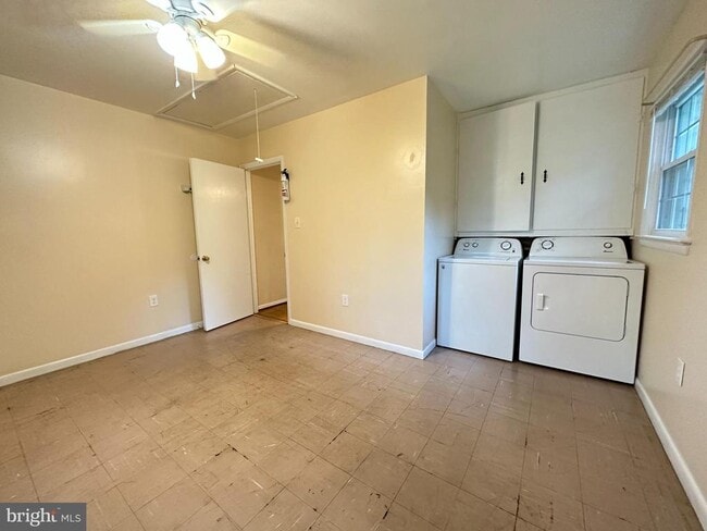 Building Photo - 7432 Berwick Ct
