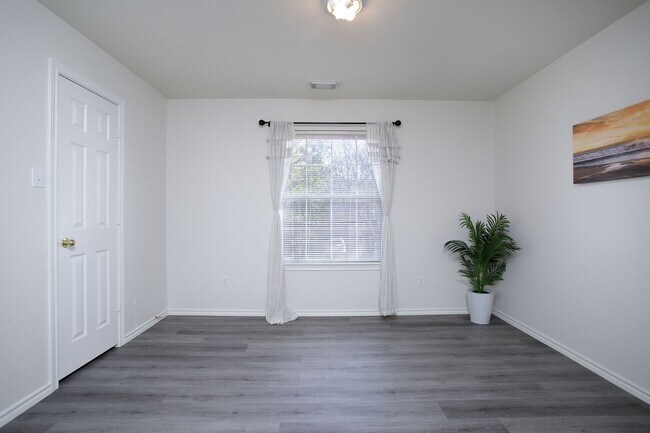 Building Photo - 63 Summer Haze Cir