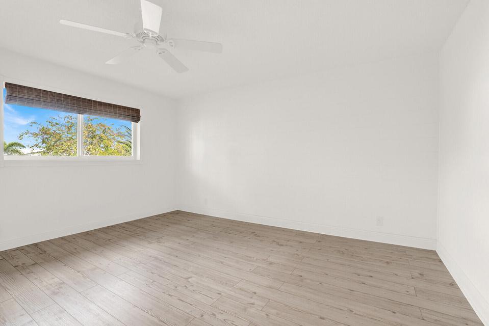 Building Photo - 32 Colonial Club Dr