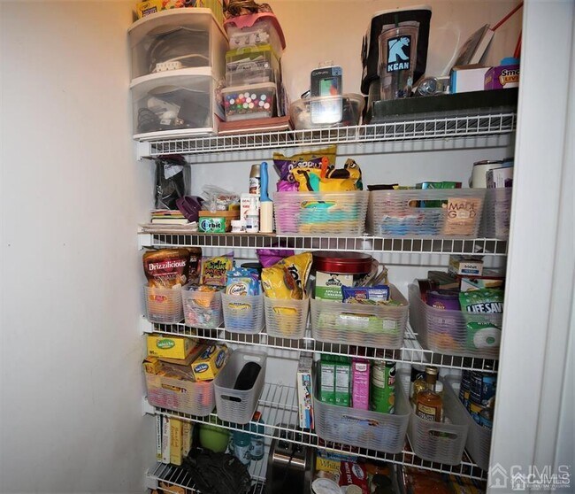 Building Photo - 1303 Blossom Cir