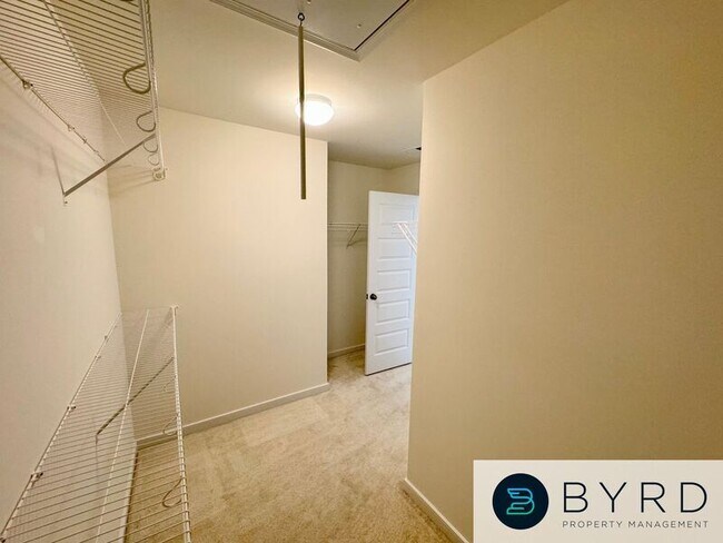Building Photo - 18529 Palisades Rdg