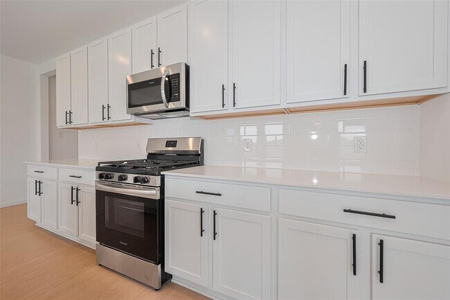 Building Photo - 26615 Coast Redwood Dr