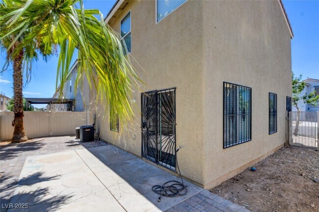 Building Photo - 2142 Pillar Pointe St
