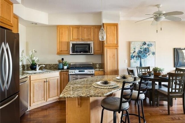 Building Photo - 21345 Hawthorne Blvd