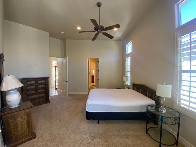 Building Photo - Unfurnished Home in Sunbrook!