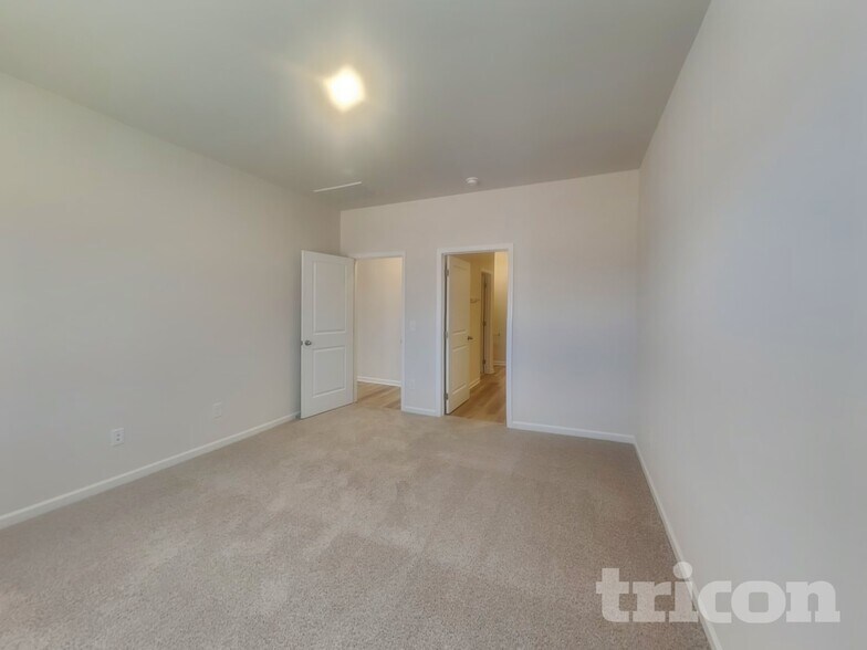 Building Photo - 563 Cedar Brk Dr