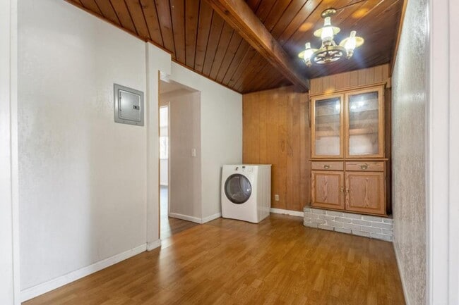 Building Photo - 335 Raffetto Dr