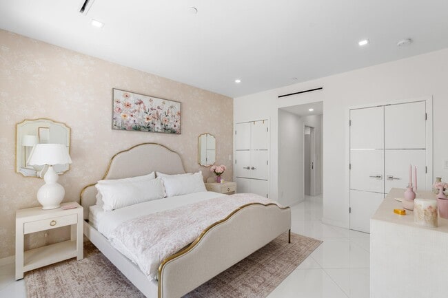 Building Photo - 150 Bradley Pl