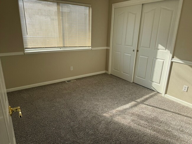 Building Photo - welcome home