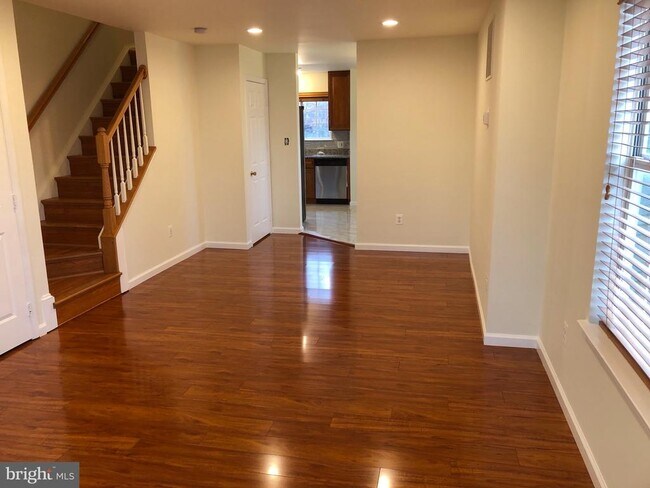 Building Photo - 14210 Autumn Cir