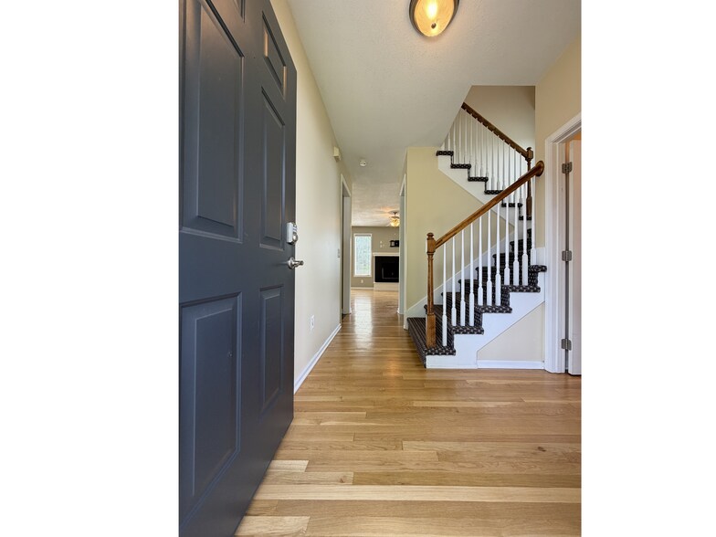 Building Photo - 13885 W 153rd Ter
