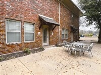 Building Photo - 420 W Franklin St