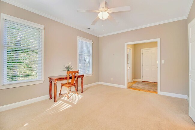 Building Photo - Pawleys Glen II