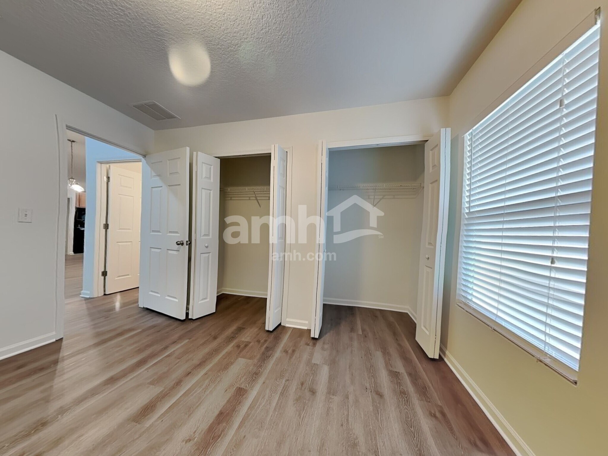 Building Photo - 6421 Pinewood Hills Dr