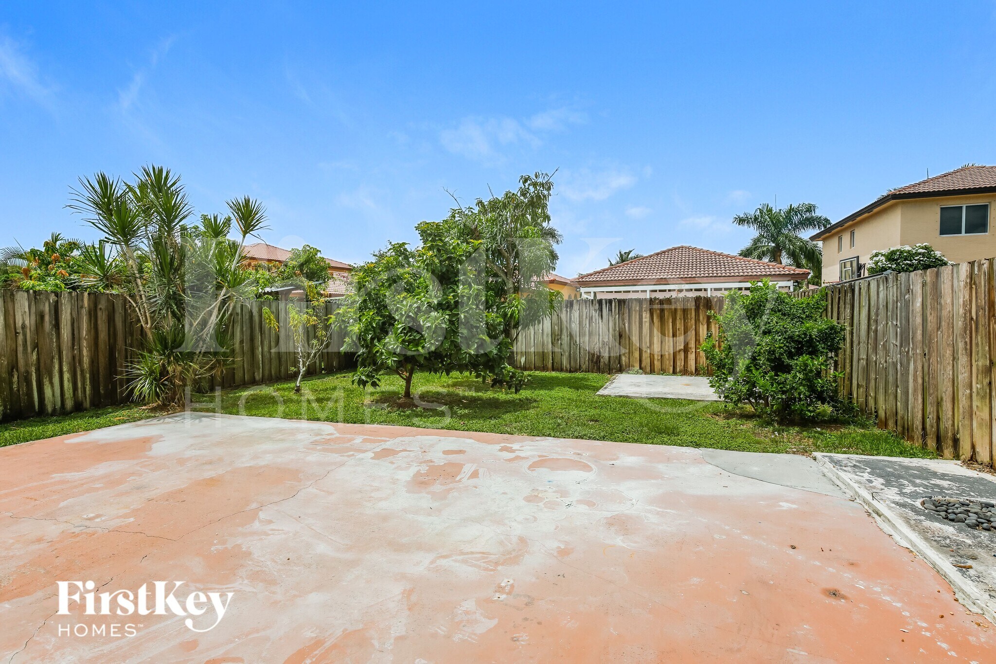 Building Photo - 2530 NE 41st Terrace