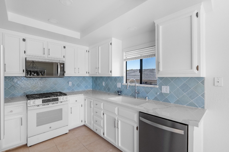 Building Photo - 440 Solar Way