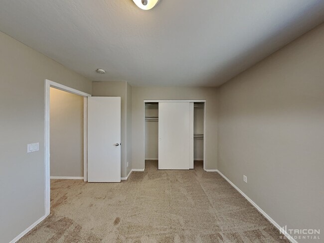 Building Photo - 7351 W Alicia Dr